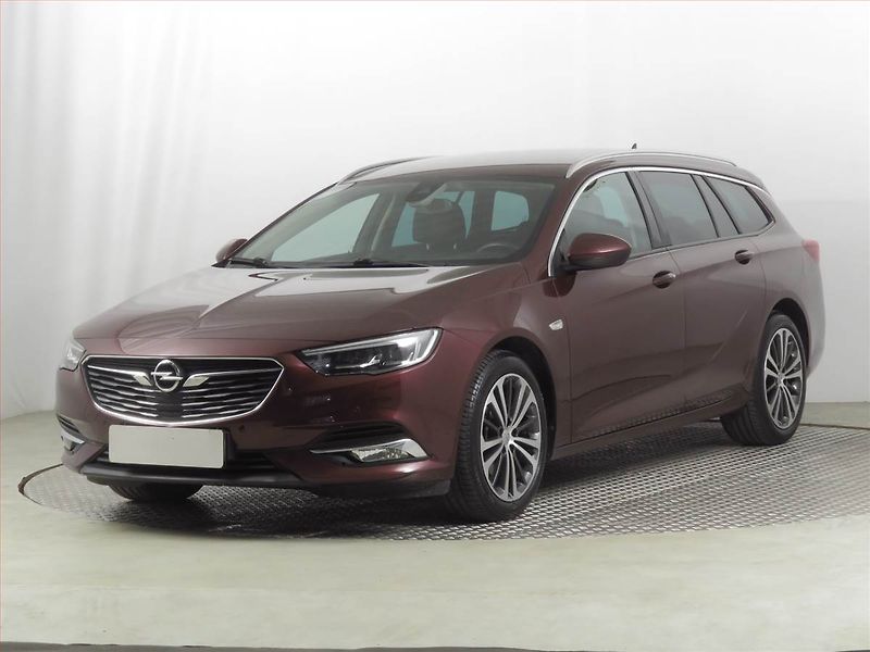Opel Insignia (2019) 2.0 CDTI, 4X4, Navi, Tempomat - fotka 2 z 22