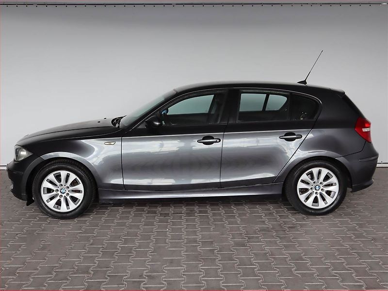 BMW Řada 1 (2007) 116i, jezdí dobře - fotka 3 z 13