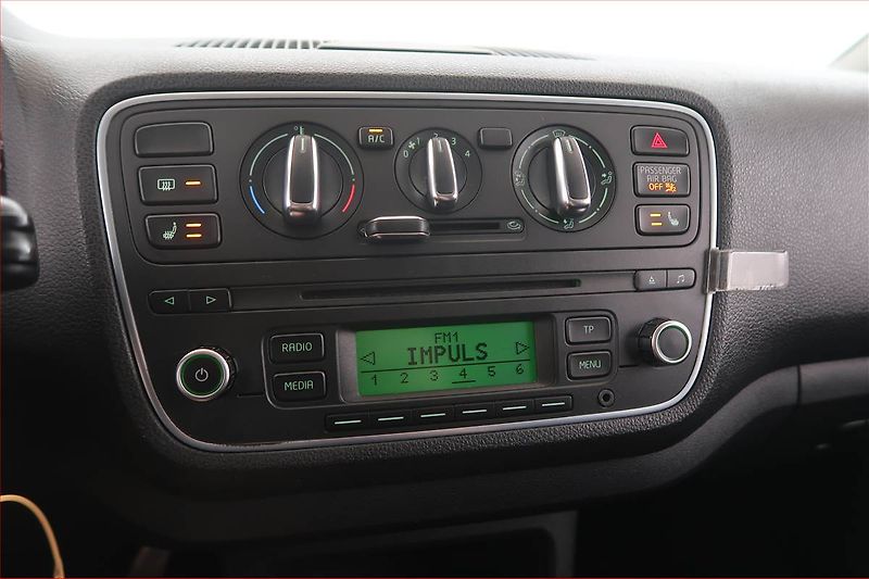Škoda Citigo (2013) Elegance 1.0 MPI, Automat - fotka 12 z 15