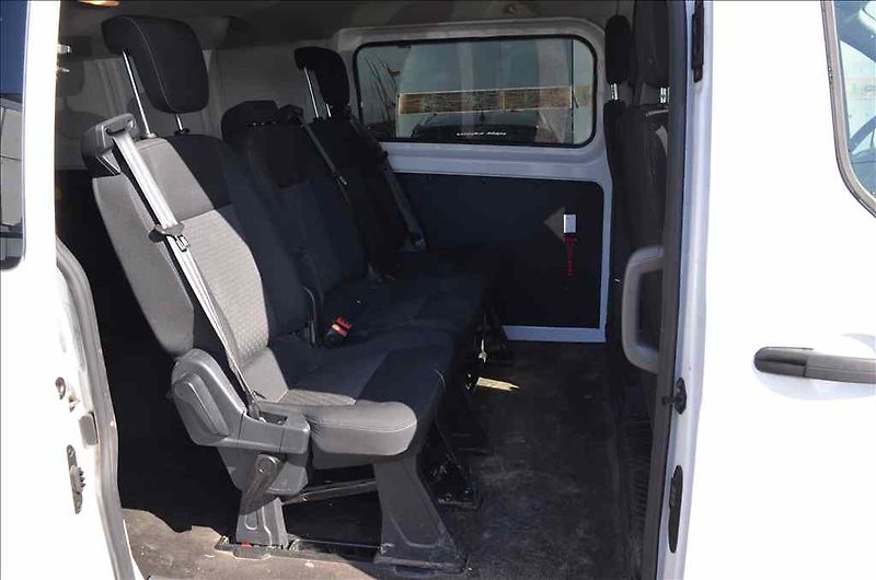 Ford Transit (2022) CUSTOM 2,0 D - fotka 13 z 21