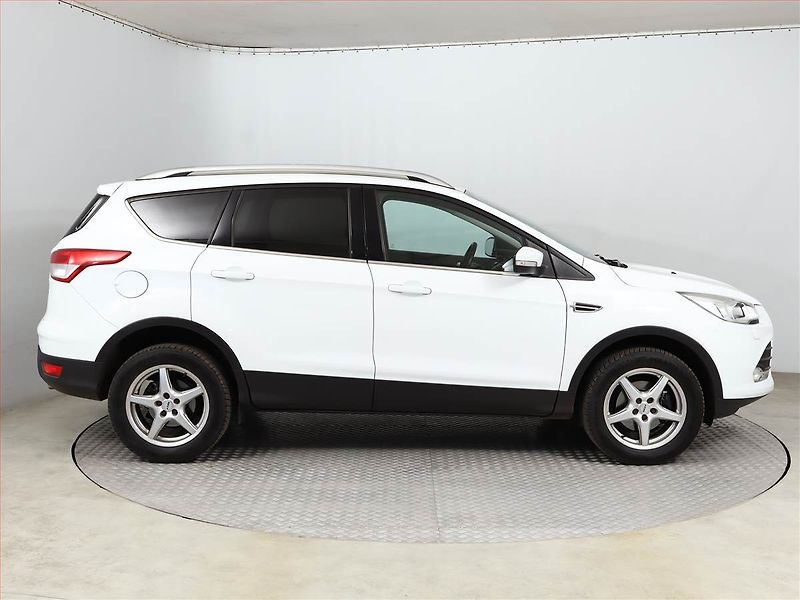 Ford Kuga (2016) 1.5 EcoBoost, Serv.kniha - fotka 6 z 20