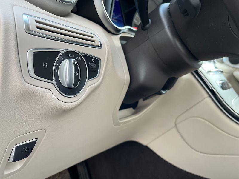 Mercedes-Benz GLC Coupé 200d 4MATIC kupé - fotka 12 z 18