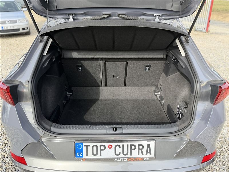 Cupra Formentor 1,5 TSI 110kW DSG NOVÉ ZIMNÍ - fotka 20 z 23