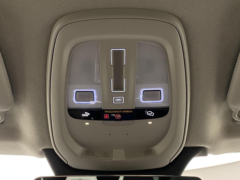 Volvo XC90 T8 AWD RECHARGE ULT REZERVACE - fotka 32 z 68
