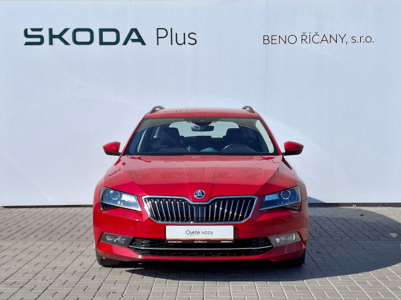 Škoda Superb (2018) Combi Ambition Plus 2,0TDi 110 - fotka 4 z 35