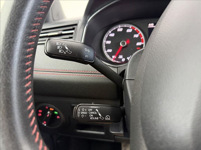Seat Arona 1,0 i, FR Edition,tažné,temp. - fotka 13 z 34