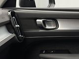 Volvo XC40 T3 MOMENTUM CZ 1.maj - náhled 31