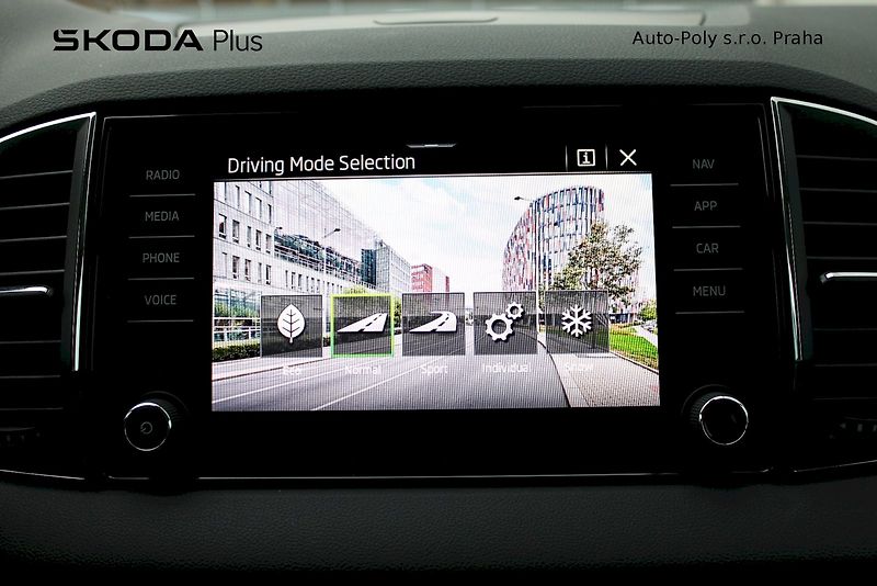Škoda Karoq (2024) 2,0 TDI 110kW Top Selection - fotka 21 z 28