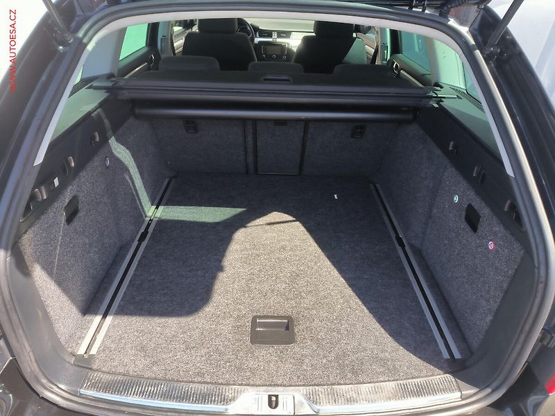 Škoda Superb (2015) 1.8 TSi 4X4, Ambition, navi - fotka 7 z 22