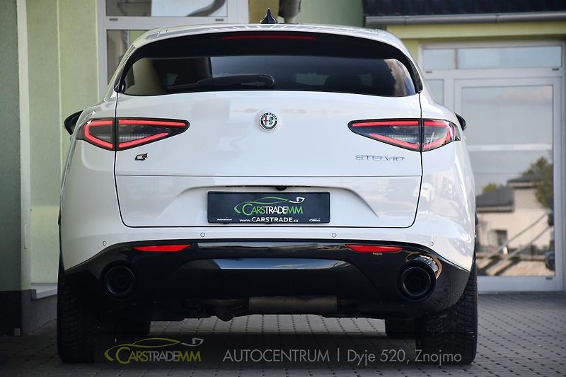 Alfa Romeo Stelvio 2.2 Diesel 16V 154kW Veloce  - fotka 4 z 51