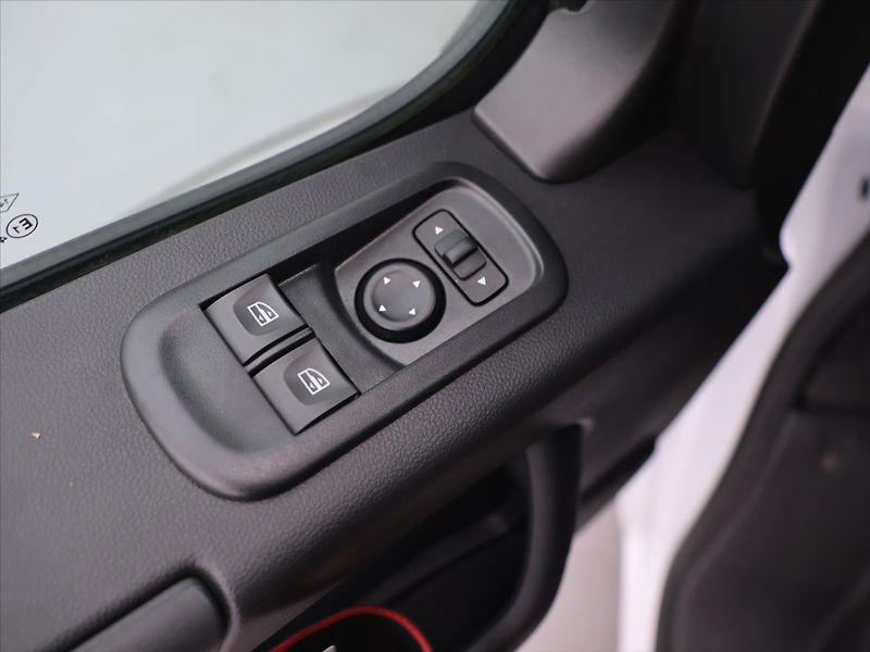 Renault Master 2,3 dCi 120kW L4H2P3 DPH CZ - fotka 15 z 30