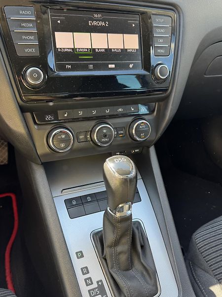 Škoda Octavia 1.4 TSi 110kW DSG sport.sedadl - fotka 17 z 24