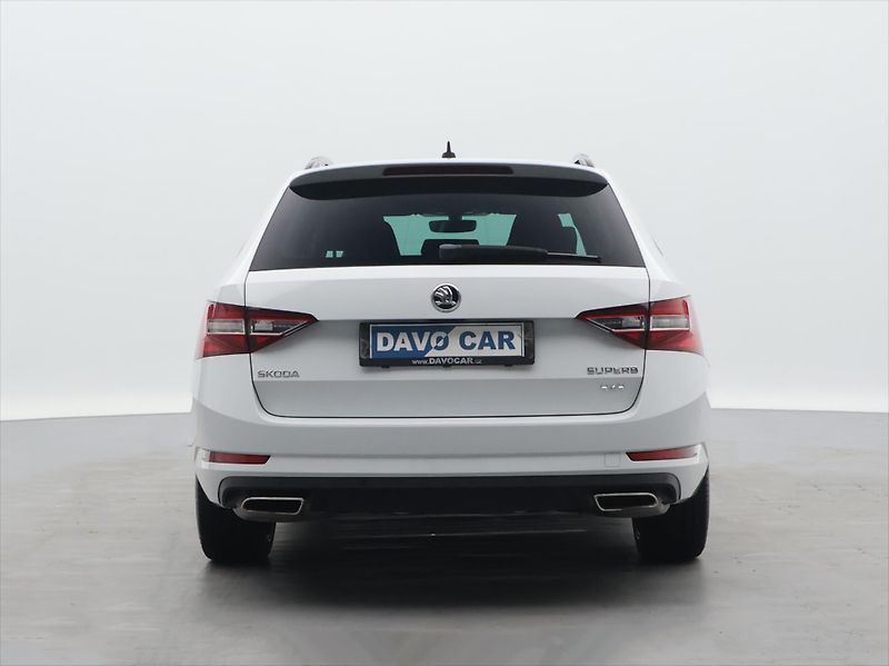 Škoda Superb 2.0 TSI 206kW DSG Sportline - fotka 6 z 30