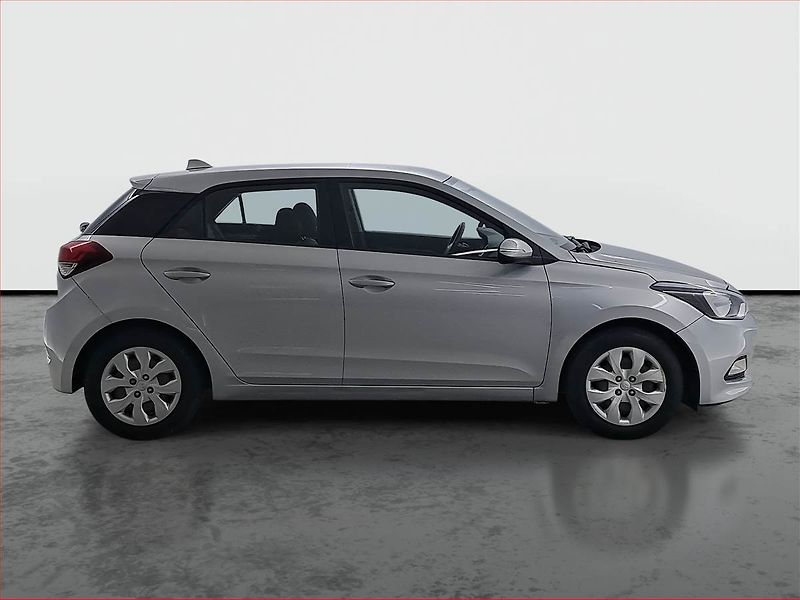 Hyundai i20 (2017) 1.2, Serv.kniha, Park. senzory - fotka 6 z 15