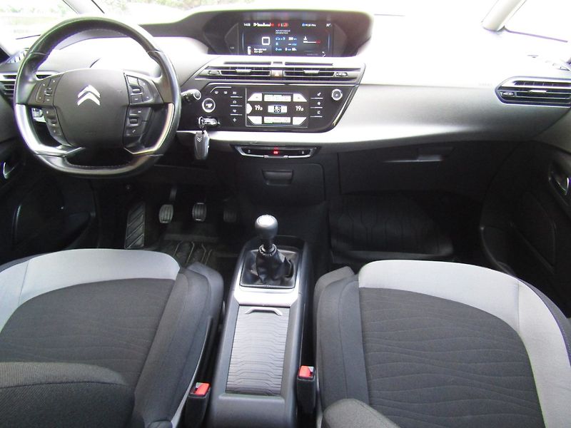 Citroën C4 Picasso (2015) 1.6 HDI 88kW PLNÁ VÝBAVA - fotka 15 z 40
