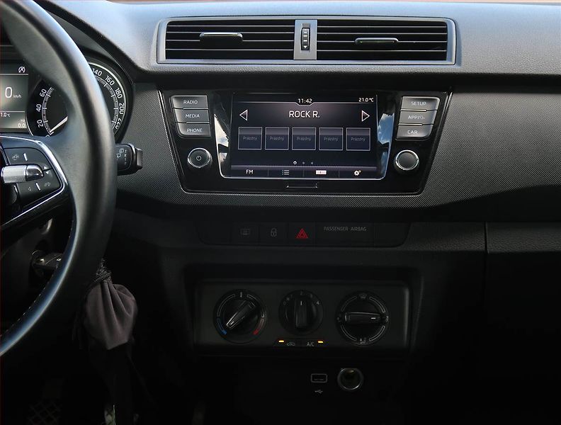 Škoda Fabia (2022) Ambition Plus 1.0 TSI - fotka 12 z 17