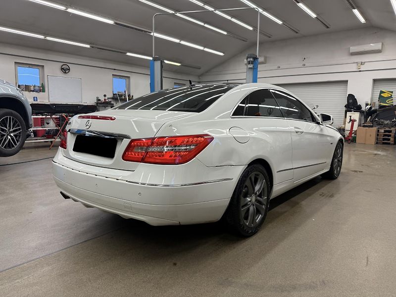 Mercedes-Benz Třídy E  220 CDI  - fotka 6 z 18