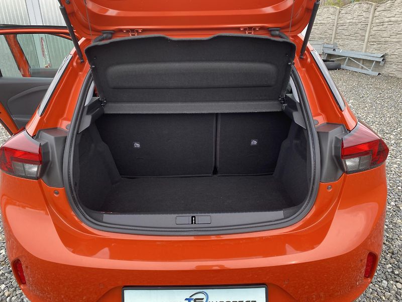 Opel Corsa 1.2i 75PS EDITION 70000KM NAVI - fotka 103 z 153