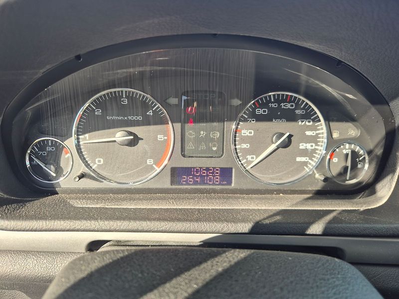 Peugeot 407 1.6HDi 80kW, 1majitel, ČR - fotka 15 z 20