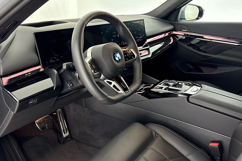 BMW Řada 5 540d xDrive Touring - fotka 6 z 24