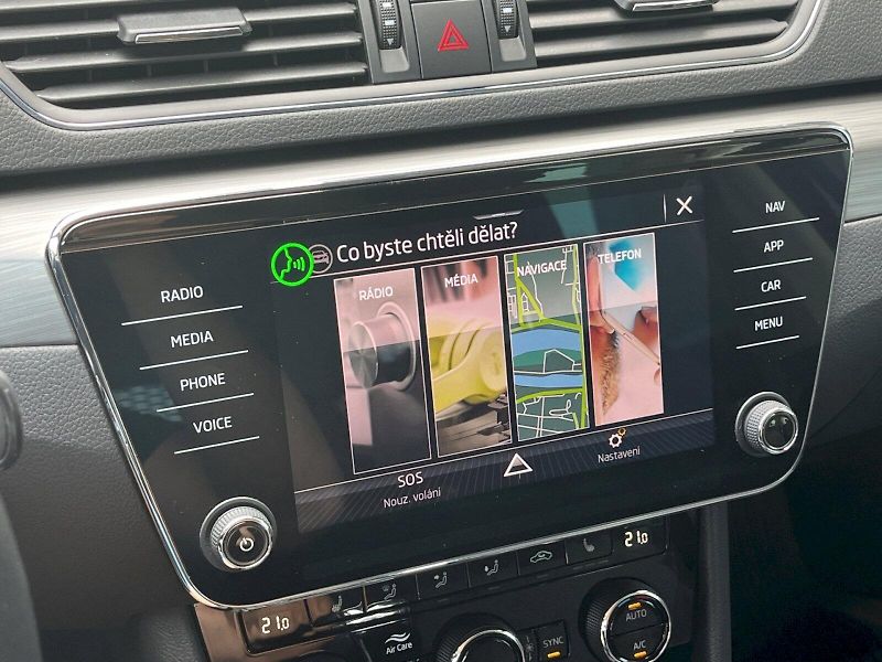 Škoda Superb (2023) 2.0 TDI 110kW DSG Style Plus c - fotka 17 z 36