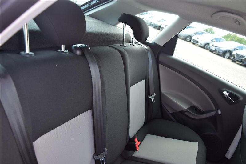 Seat Ibiza 1,6 TDI 66KW PO SERVISE 2XKOLA - fotka 21 z 48