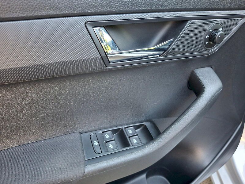 Škoda Fabia (2022) Combi Ambition 1,0TSi 70kW - fotka 25 z 31