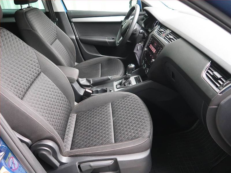 Škoda Octavia (2017) 2.0 TDI, Automat, Navi - fotka 9 z 19