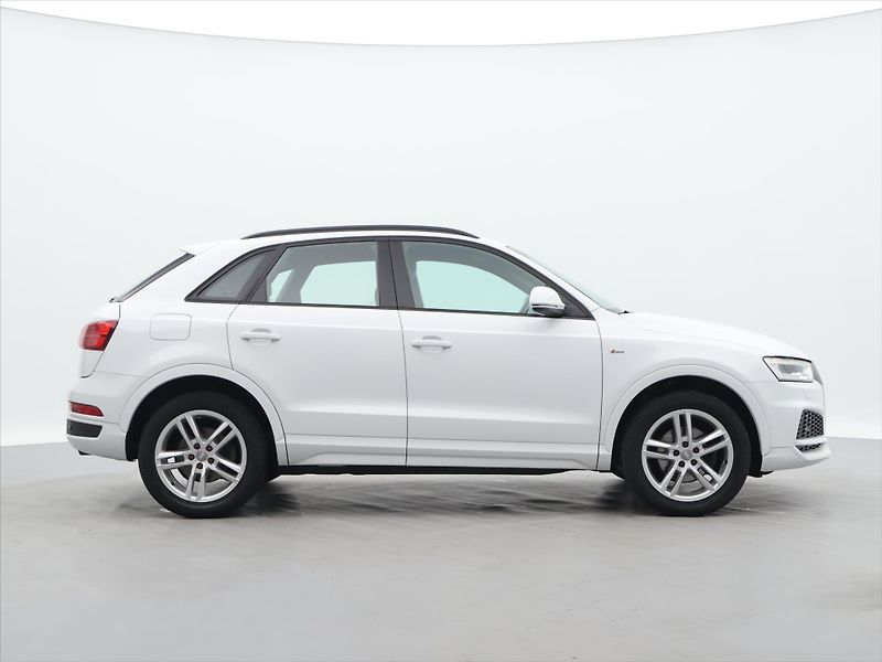 Audi Q3 2,0 TFSI 162kW quattro S-Line - fotka 8 z 37
