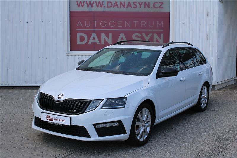 Škoda Octavia 2,0 TDI RS DSG 4x4 VIRTUAL PAN - fotka 1 z 10
