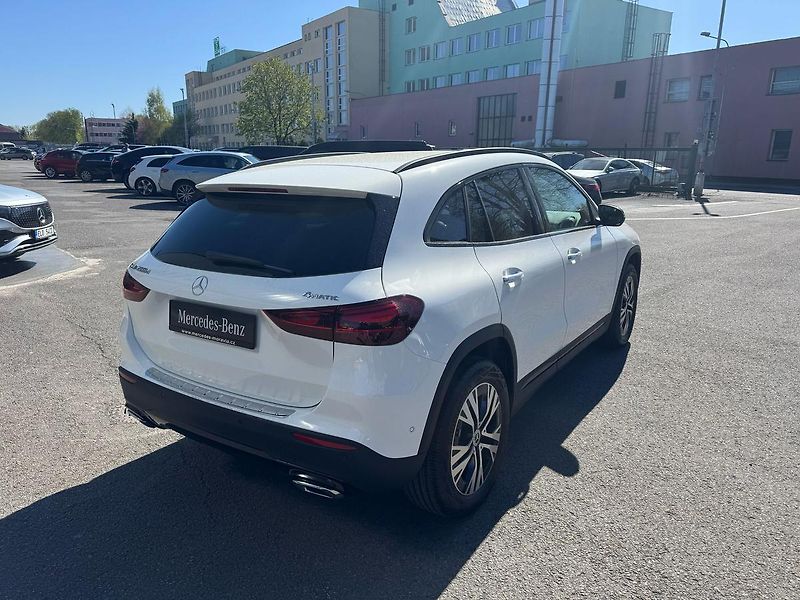 Mercedes-Benz GLA (2024) 200 d 4MATIC - fotka 5 z 31