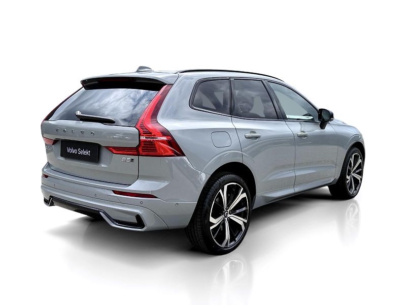 Volvo XC60 B5 AWD ULTRA // VZDUCH // B&W - fotka 7 z 56