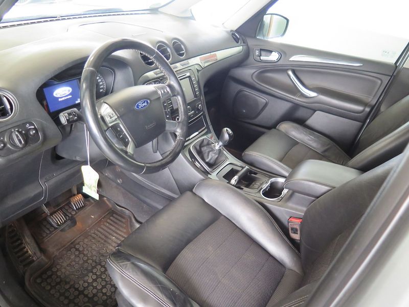 Ford Galaxy (2013) 2.0TDCi Navi Výhře Klima 7Míst - fotka 11 z 23