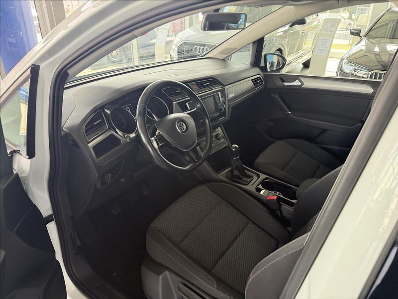 Volkswagen Touran 1,2   TSI,COMFORTLINE,SERVISKA - fotka 7 z 22