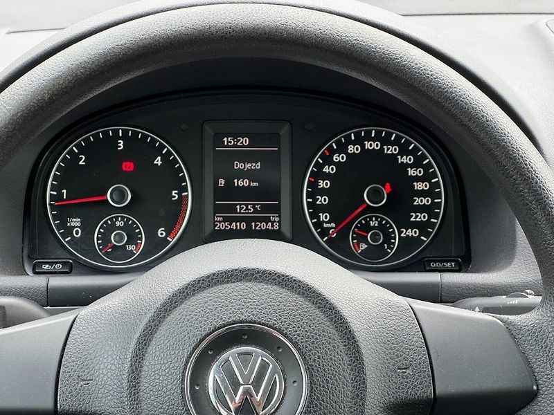Volkswagen Touran (2012) Trendline 1.6 TDI 77kW - fotka 18 z 31