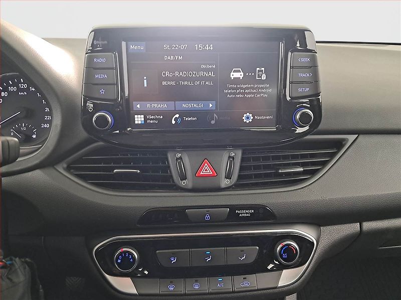 Hyundai i30 (2023) 1.0 T-GDI, ČR,1.maj - fotka 12 z 17