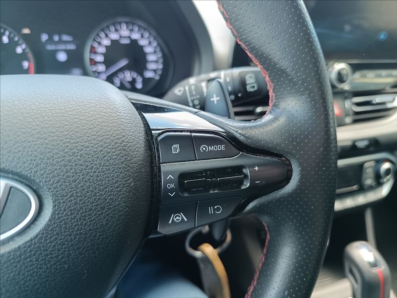 Hyundai i30 1,5 T-GDi, DCT N-line - fotka 17 z 18