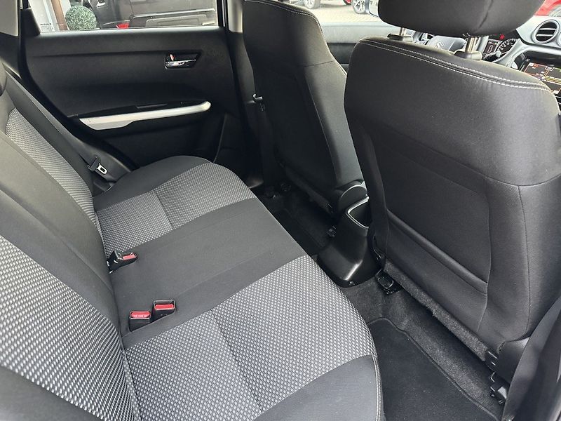 Suzuki Vitara (2017) 1.6iVVT Navi Digi Klima Kamera - fotka 21 z 50