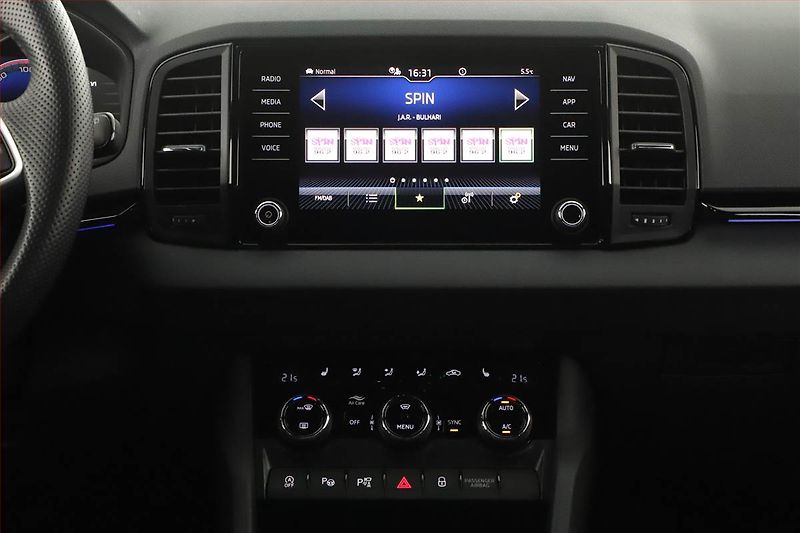 Škoda Karoq (2025) 2.0 TDI, Sportline, Navigace - fotka 9 z 20
