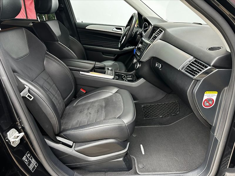 Mercedes-Benz Třídy M 2,2 ML 250CDI 150kW-SERVIS!! - fotka 12 z 46