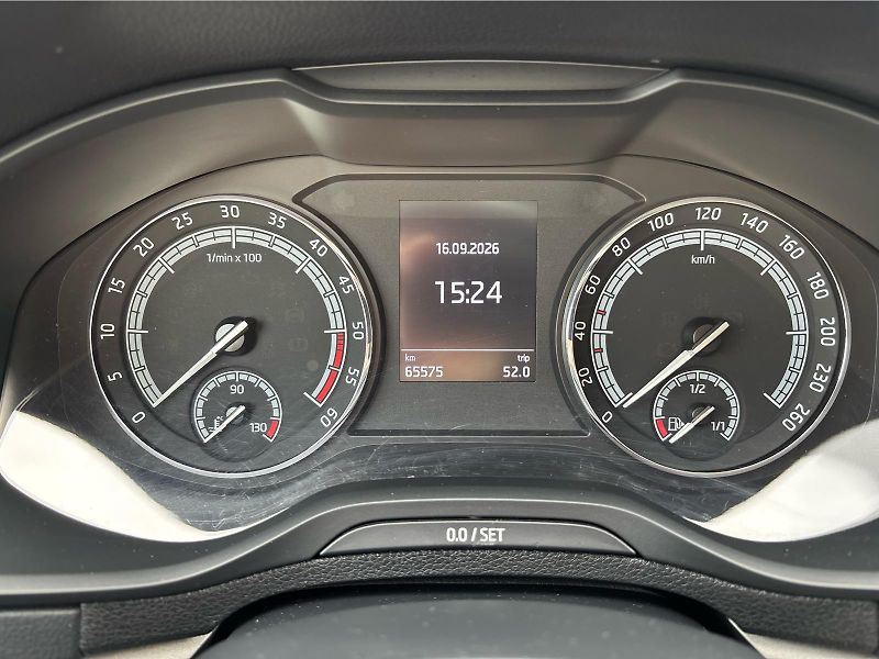 Škoda Karoq 2,0TDi 85kW AMBITION PLUS - fotka 13 z 30