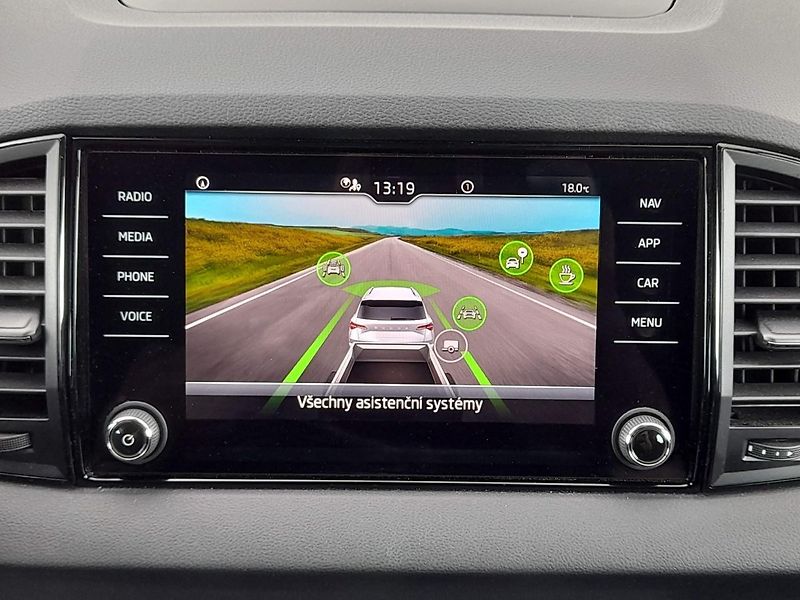 Škoda Karoq Selection 1.5 TSI 110kW 6MP - fotka 17 z 20