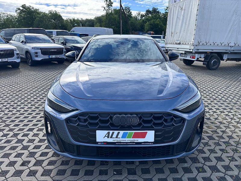 Audi A5 2,0 TDI Quattro S-LINE - fotka 7 z 17