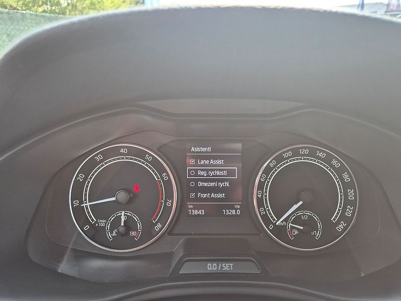 Škoda Kamiq 1,5 TSI 110 kW, CZ, 1. majitel - fotka 15 z 25