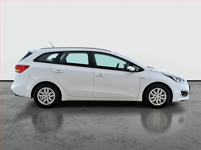 Kia Ceed (2017) 1.6 GDI, Serv.kniha, Tempomat - fotka 6 z 16