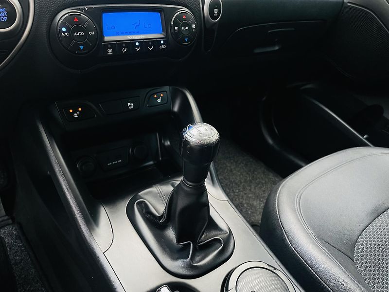 Hyundai ix35 2.0i 4x4 1MAJIITEL KAMER TAŽNÉ - fotka 36 z 46