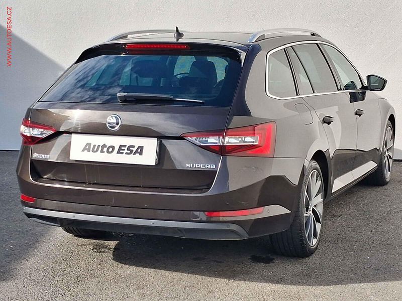 Škoda Superb (2016) 2.0 TDI, 2.maj, Style, DSG - fotka 4 z 16