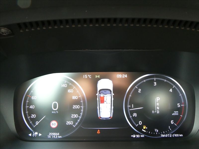 Volvo V60 2,0 D3 AWD Inscription,DPH,ČR - fotka 33 z 41