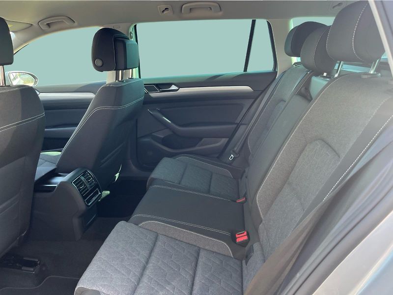 Volkswagen Passat 2.0TDI 7DSG BUSINESS PREMIUM 1 - fotka 12 z 22