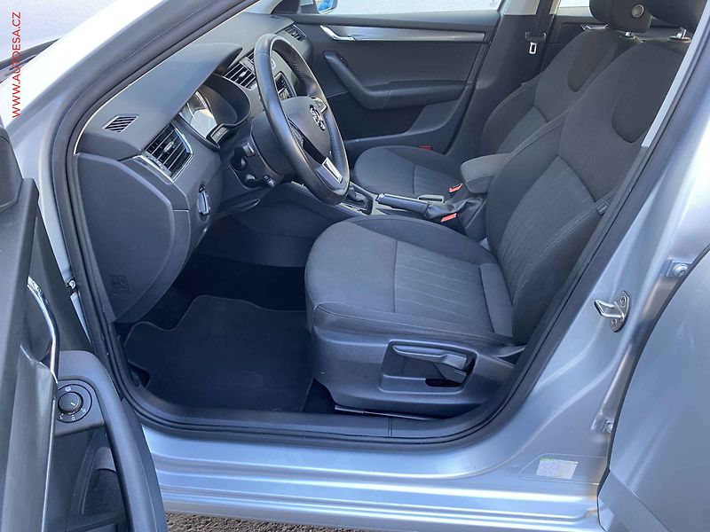 Škoda Octavia (2019) 2.0 TSi, Style, DSG, TZ - fotka 9 z 17